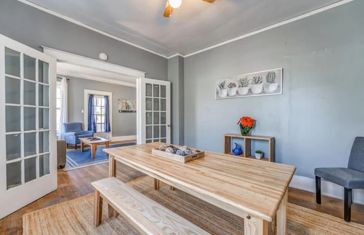 10 Min To U Of Memphis-Rozelle Retreat Both Units Villa