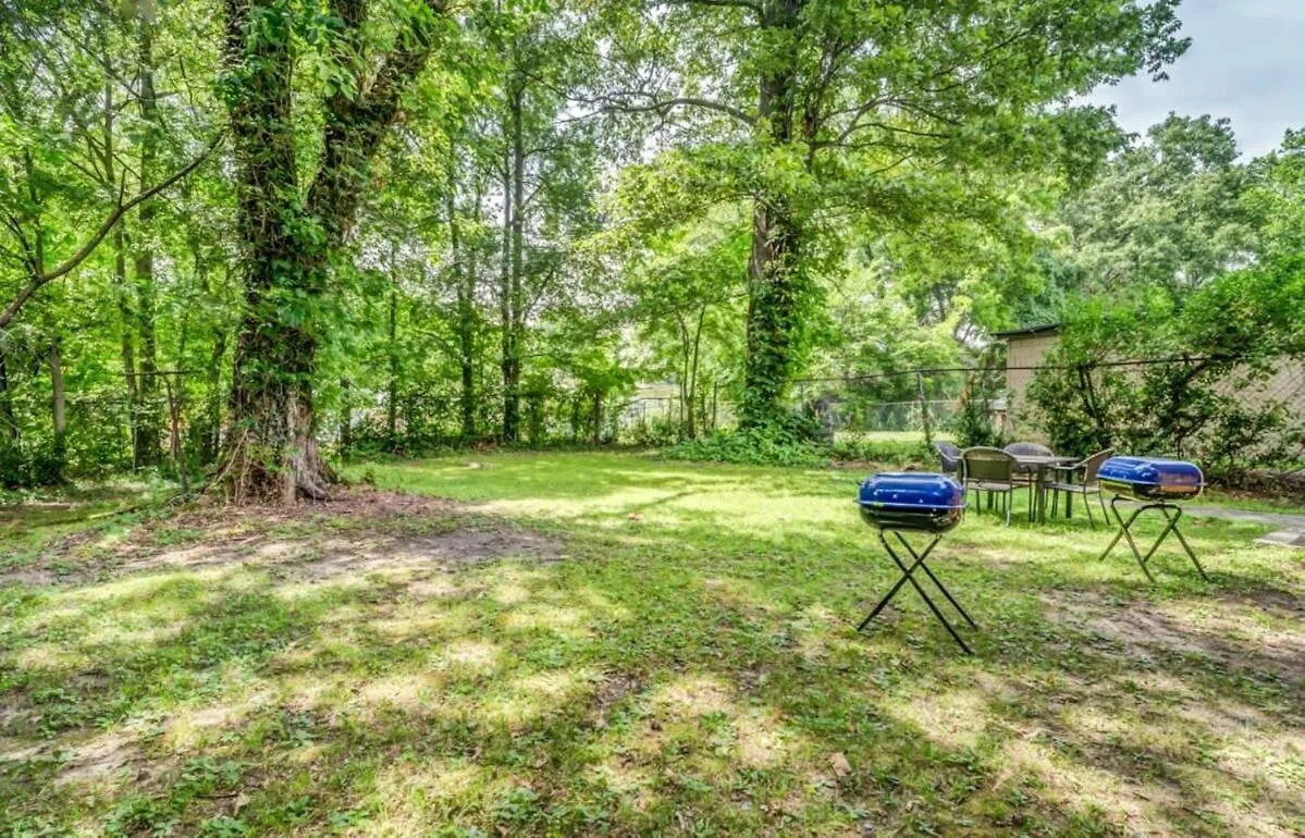 10 Min To U Of Memphis-Rozelle Retreat Both Units Villa 0*, Memphis