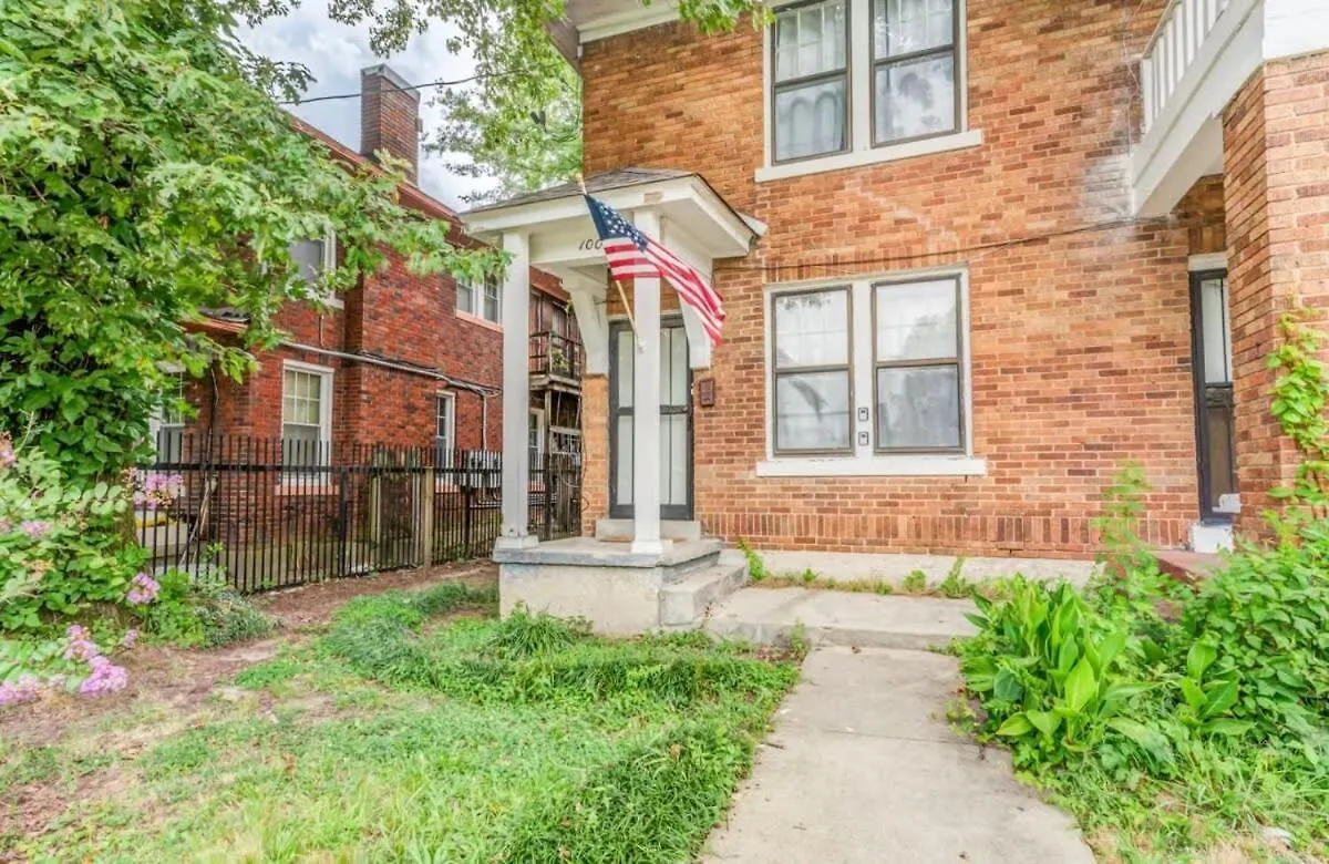 10 Min To U Of Memphis-Rozelle Retreat Both Units Villa 0*, Memphis United States